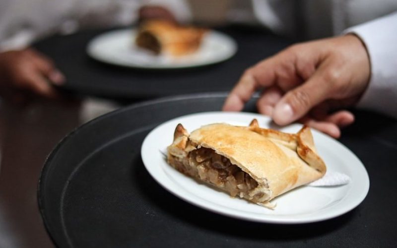 Valparaíso busca su mejor empanada: abren convocatoria para concurso gastronómico